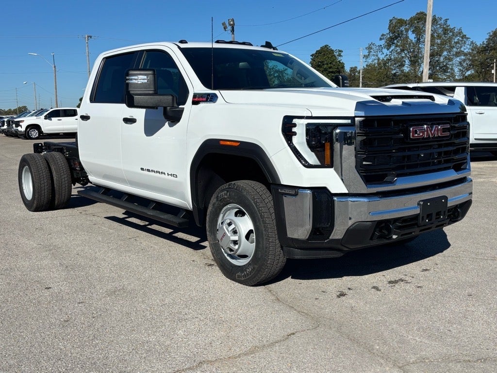 2026 GMC Sierra 3500 HD Chassis Cab Pro