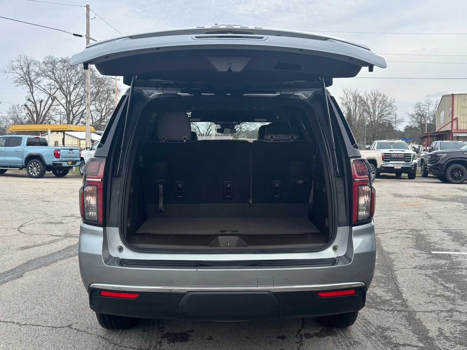 2023 Chevrolet Tahoe LS