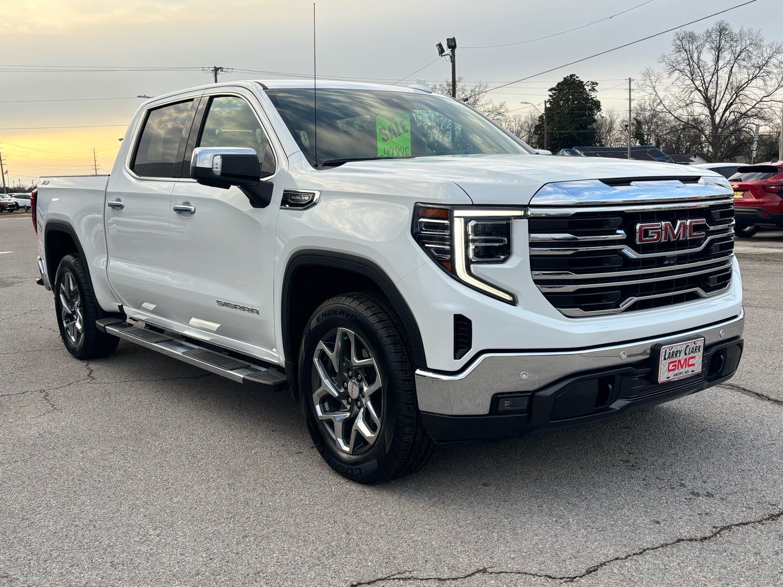 2024 GMC Sierra 1500 SLT